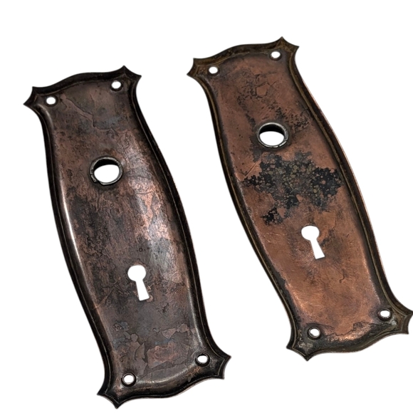 (2) Antique Victorian Copper Plated Keyhole Escutcheons, Door Backplates - Picture 11 of 13